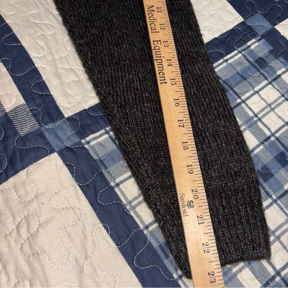 Tricots‎ ST Raphael Gray Sweater Snowflake Pattern Mens SzL Fair Isle Holiday - Picture 13 of 13